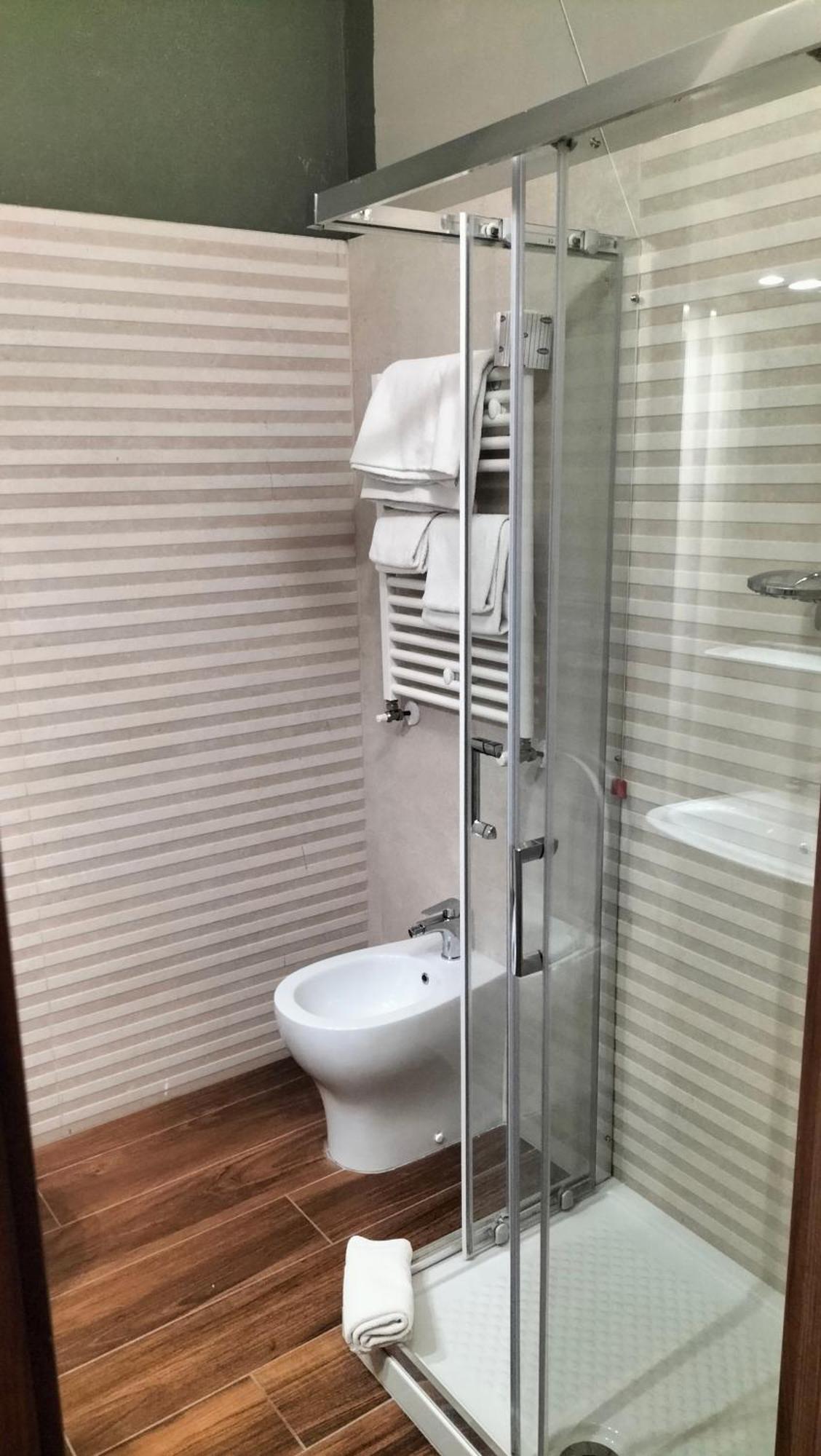 Hotel La Meridiana Урбино Экстерьер фото